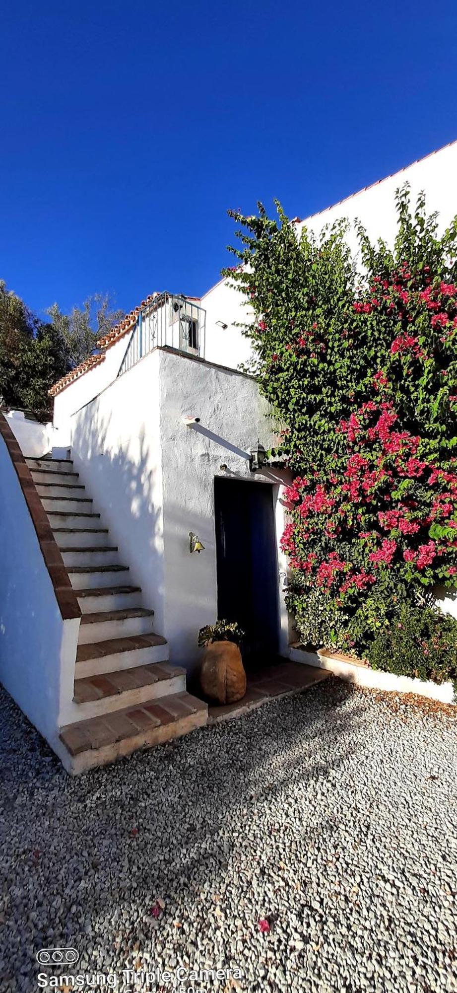 Attico Los Montes With Private Pool Vinuela Exterior photo